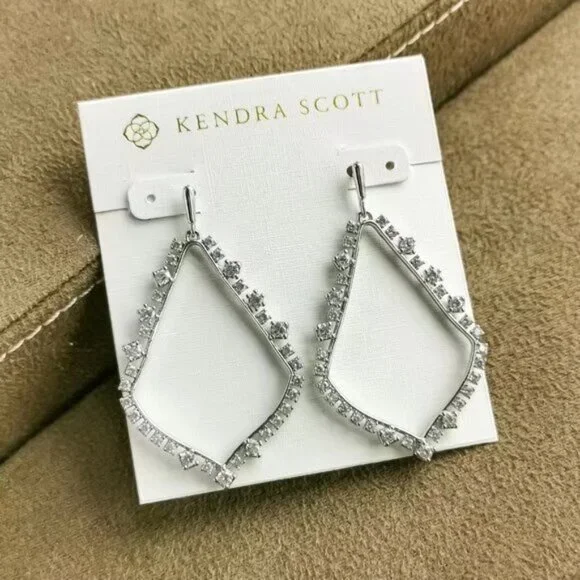 Kendra Scott Stud Earrings - Picture 1 of 3